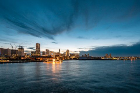 国内情勢の「安心」と海外情勢への「警戒」。